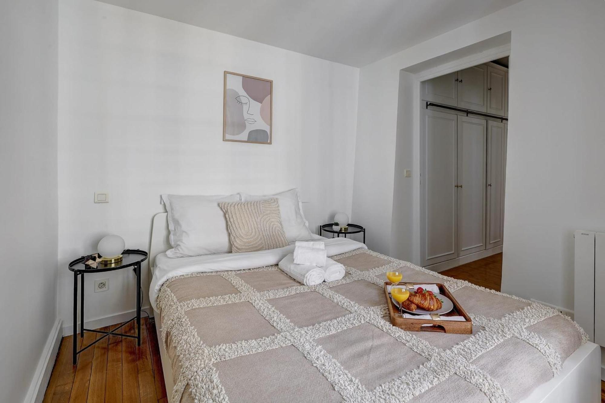 Champs-Elysees - 2Br With Balcony - Cityapartmentstay Paryż Zewnętrze zdjęcie