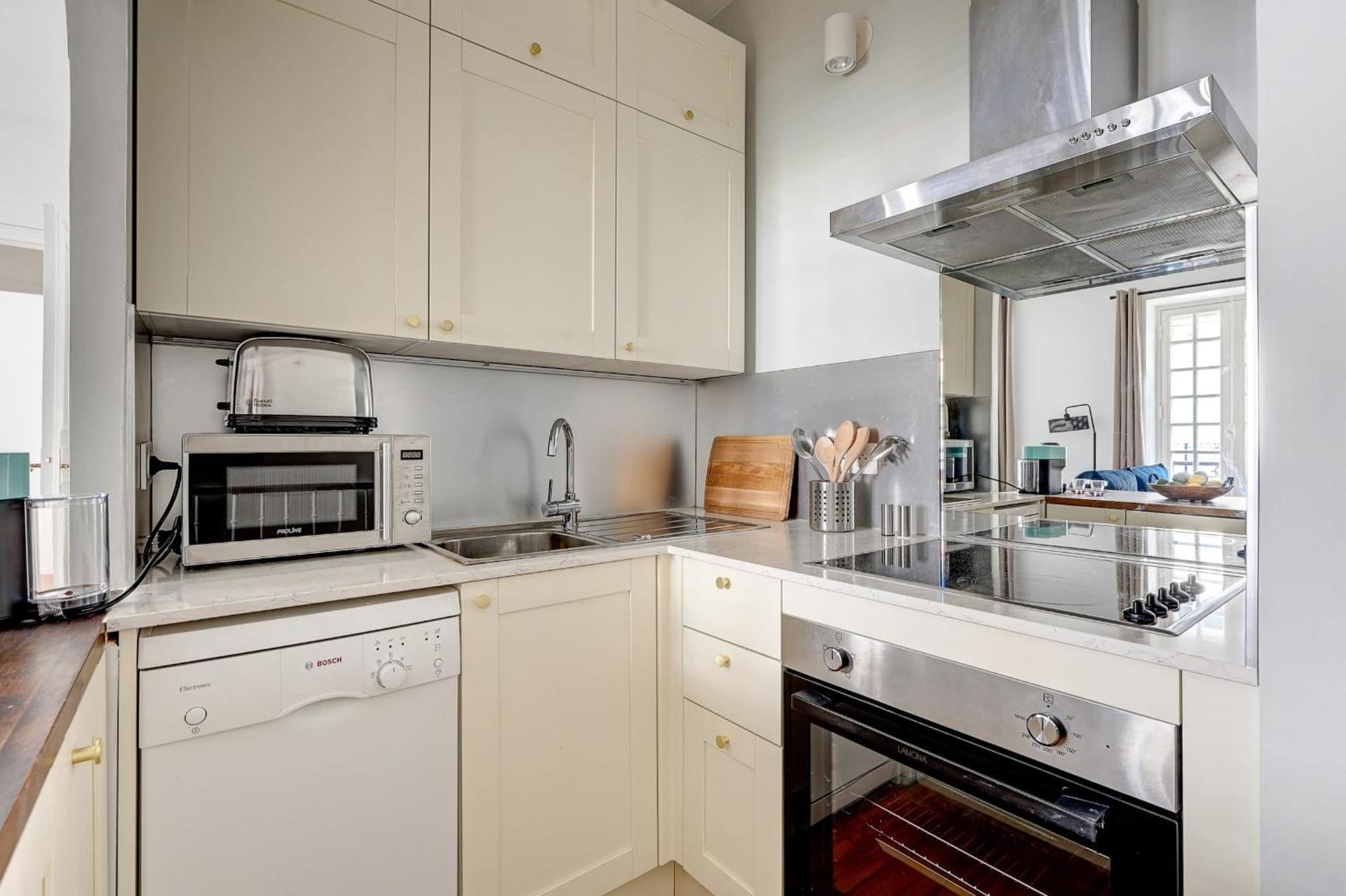 Champs-Elysees - 2Br With Balcony - Cityapartmentstay Paryż Zewnętrze zdjęcie